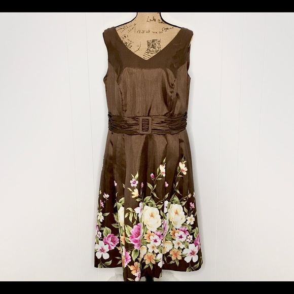 Jessica Howard Dresses & Skirts - Jessica Howard Woman Sleeveless Midi Dress-Size 14